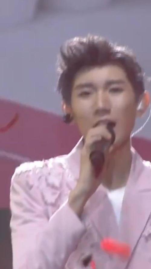 娱乐大爆料明星车祸事件,明星车祸事件，真相揭秘！  第2张